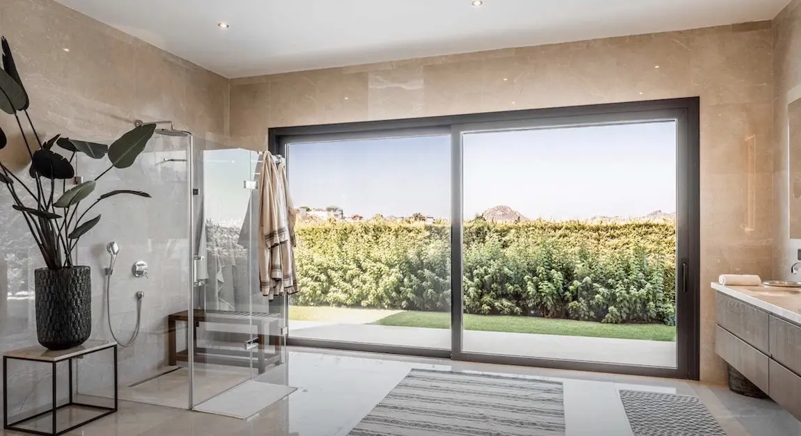 Spacious room